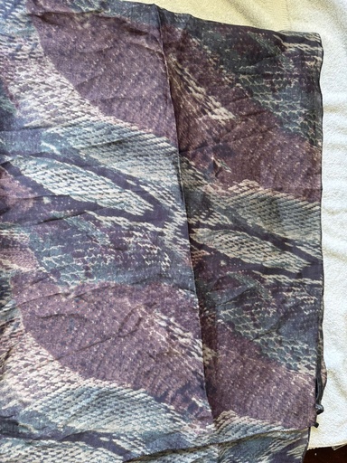 Salida de Baño Estampado Serpiente Morado Grande